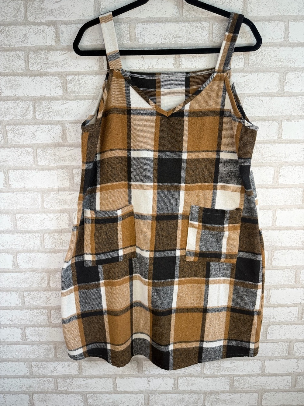 Plaid Pocket Sleeveless Shift Dress in Mustard and Black